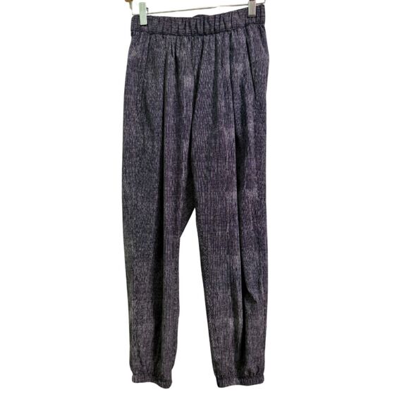Lululemon Rollin’ With My Omies Pants Black Grey Print Women’s Size 4 - Picture 4 of 5